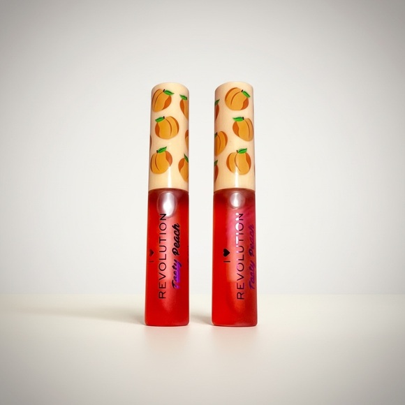 Revolution Tasty Peach Lip Oil - Picture 8 of 8